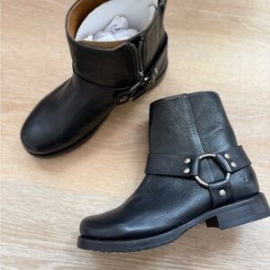 Frye VERONICA FLEX HARNESS Black Leather Boots NWT 8.5